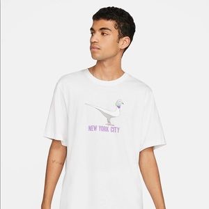 NIKE SPORTSWEAR T-SHIRT : NEW YORK CITY